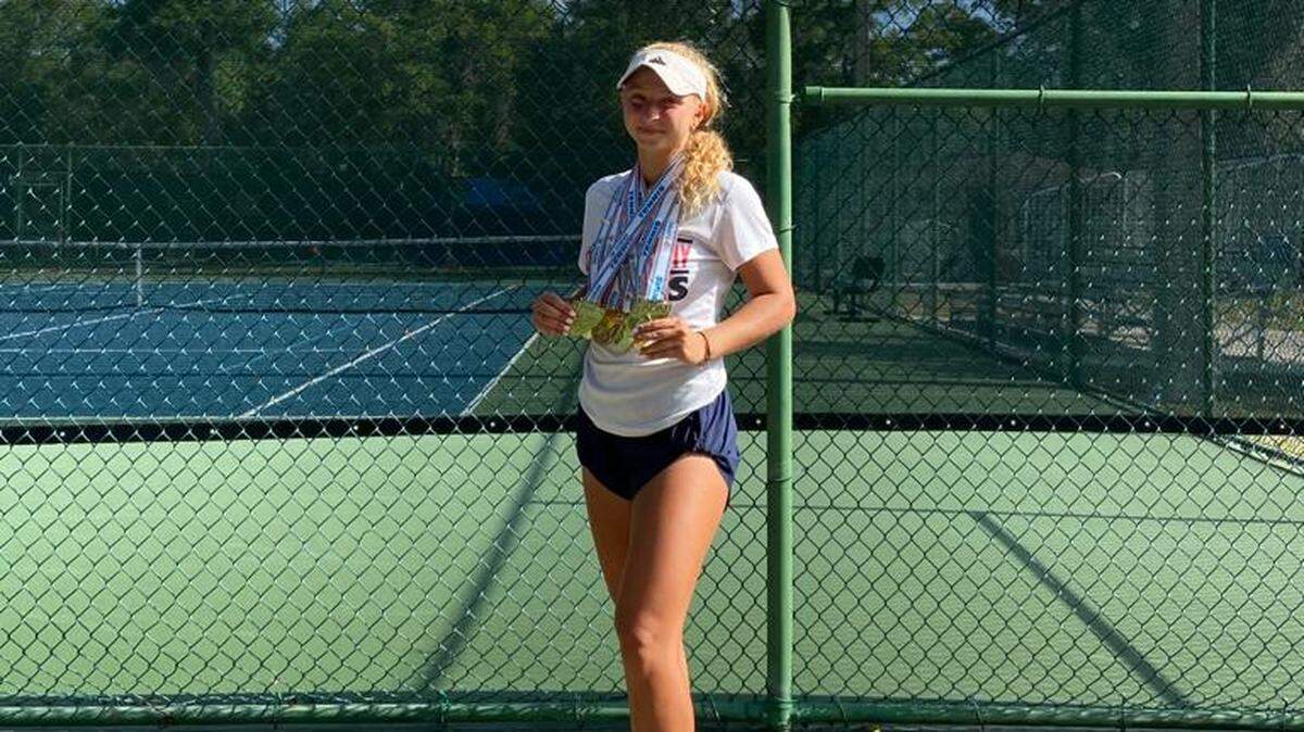 Doral Academy’s Valeria Ray repeated as state overall singles champion on Friday in Altamonte Springs and won her seventh state title overall counting four consecutive team crowns for the Firebirds.