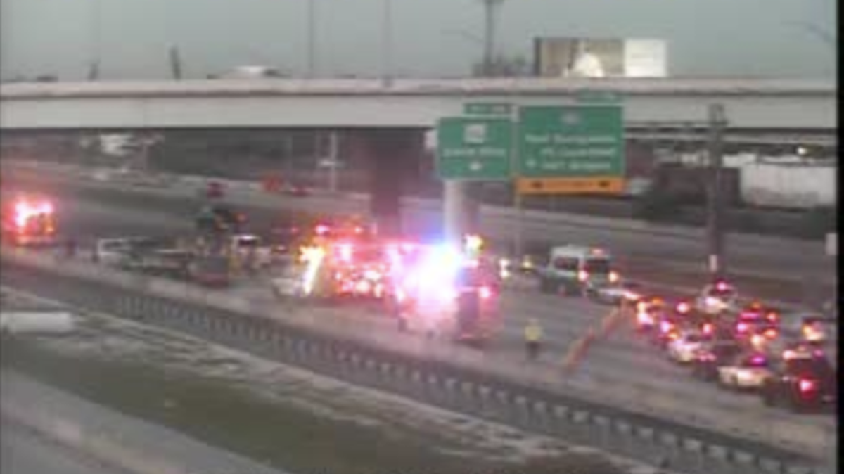 A crash involving seven cars on Interstate 95 in Broward County sent rush hour traffic into a gridlock early Thursday in Fort Lauderdale.