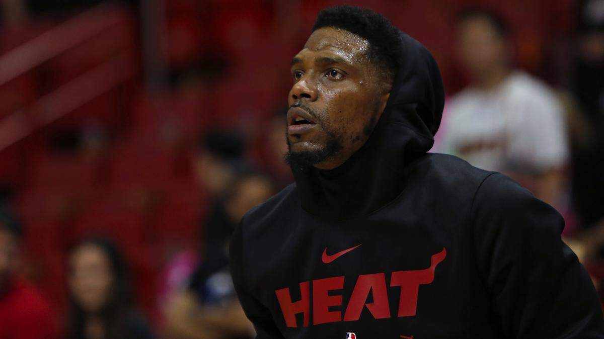 Udonis Haslem, capitán del Heat, calienta antes del partido contra los Nuggets el 8 de junio en Miami.