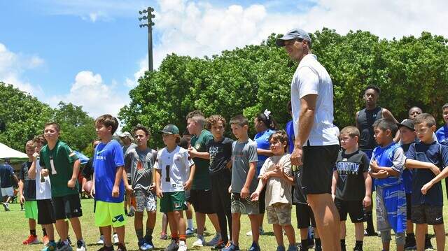 He took lessons from UM football to help students succeed | Miami Herald