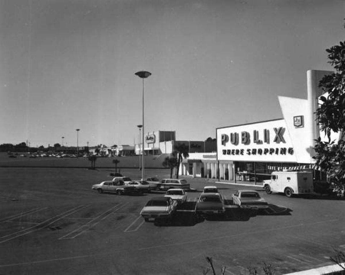 A Publix in Gainesville in 1971.