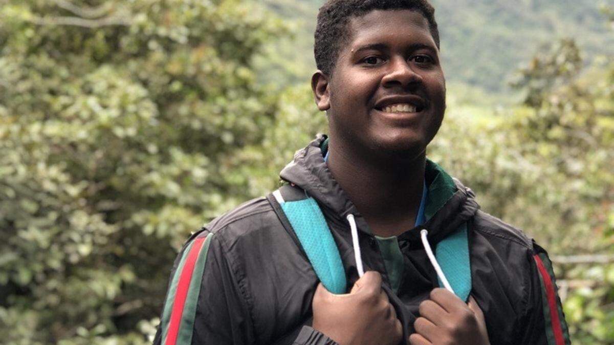 Quran Howard, a Miami Dade College student, has been named a national 2021-22 Newman Civic Fellow, the highest honor for student engagement leadership. Howard will graduate from MDC on May 1, with plans to join the Peace Corps before continuing his education at Howard University in Washington, D.C.