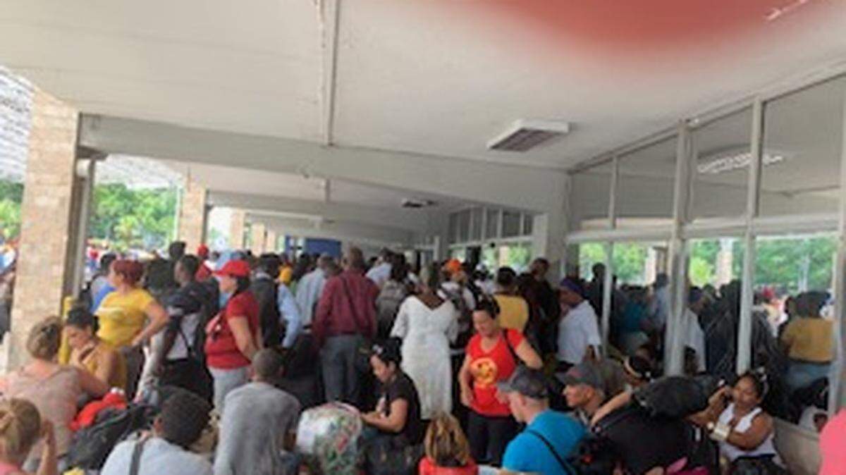 Hundreds of U.S.-bound passengers were stranded in Haiti on Tuesday after the smell of smoke closed Port-au-Prince’s Toussaint Louverture International Airport on Tuesday. Domestic flights, which use a different terminal, were not affected.