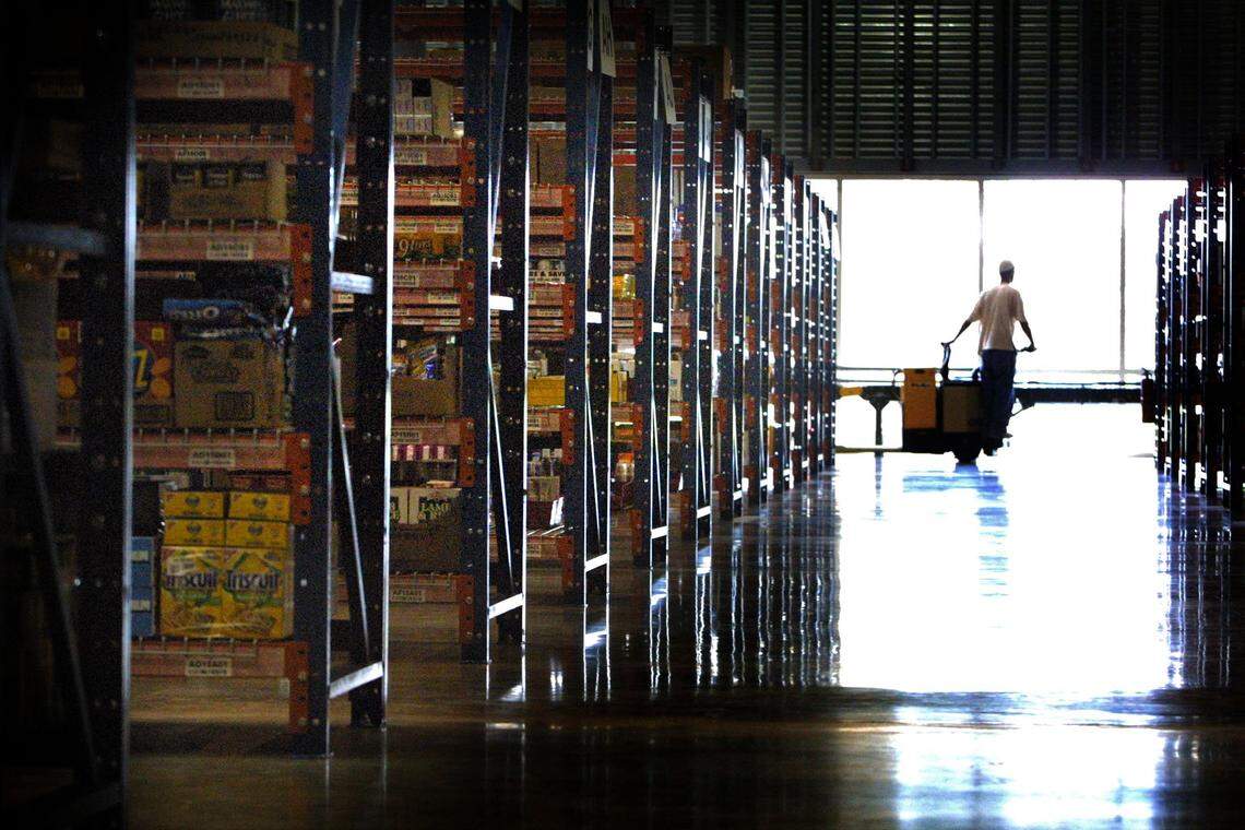 A look at the PublixDirect warehouse.