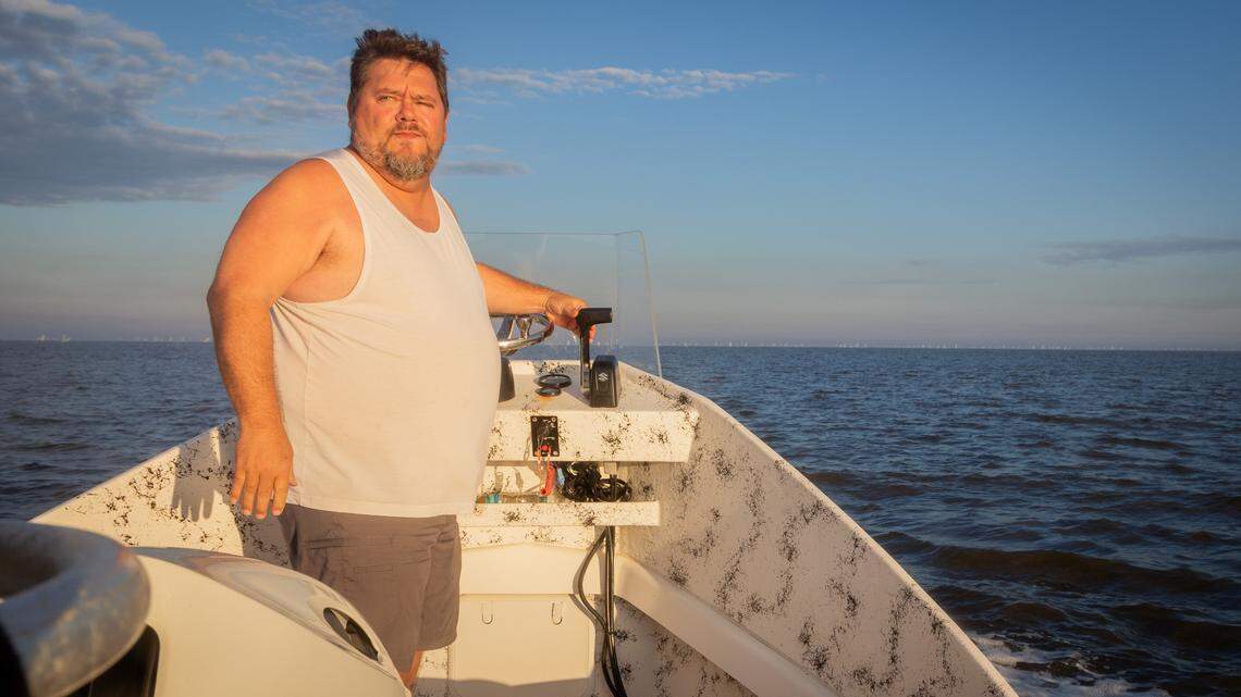 They produce Florida’s clams. To survive climate change, they’re counting on Republicans.