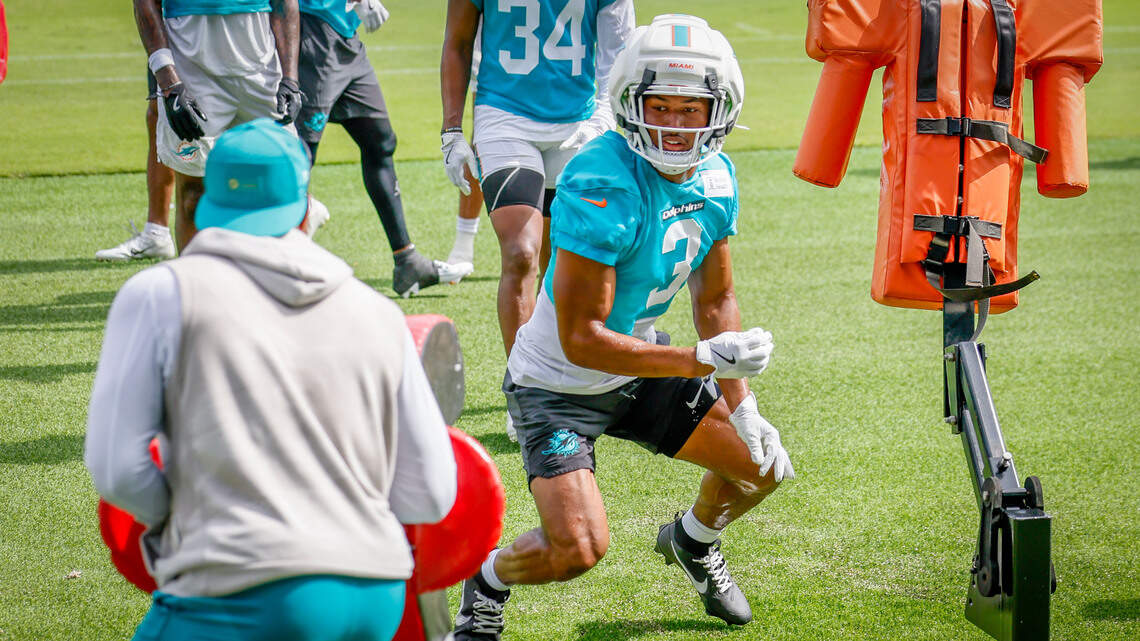 ‘More comfortable.’ How Dolphins CB Chris Johnson juggles learning two positions