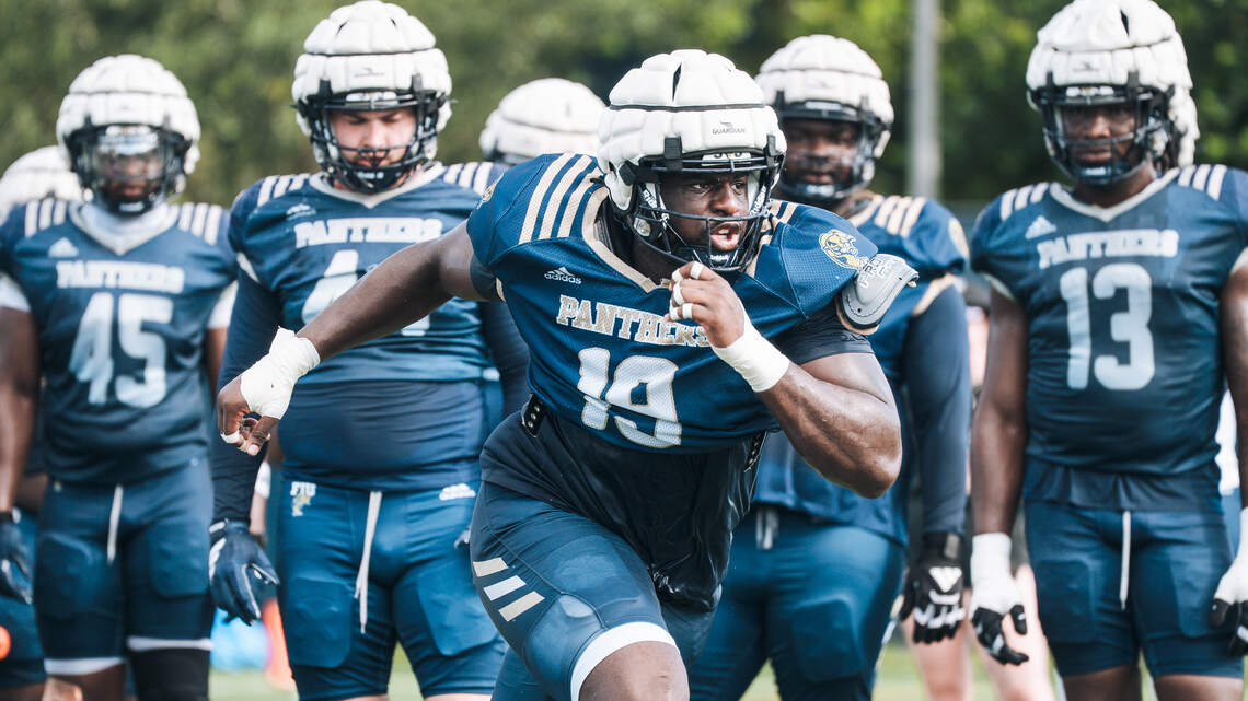 Transfers Olasunkonmi Agunloye and Antonio Tripp Jr. helping FIU in the trenches