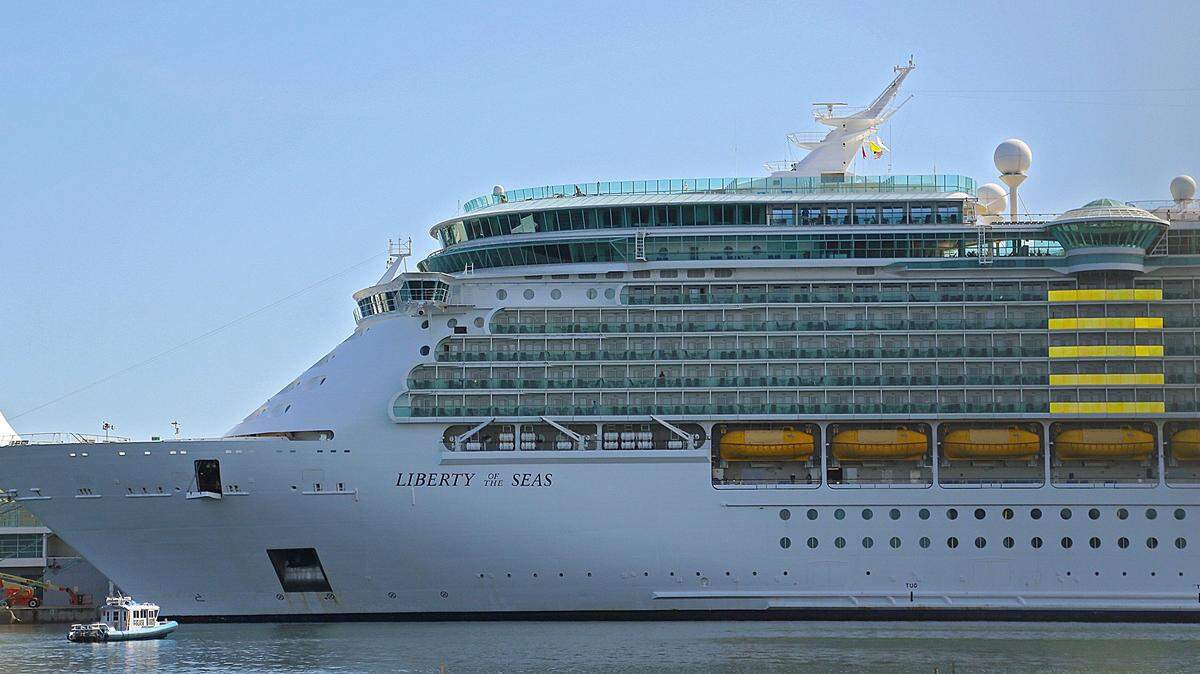 The crew of Royal Caribbean’s Liberty of the Seas ship rescued a group of 17 migrants who were ‘adrift at sea.’