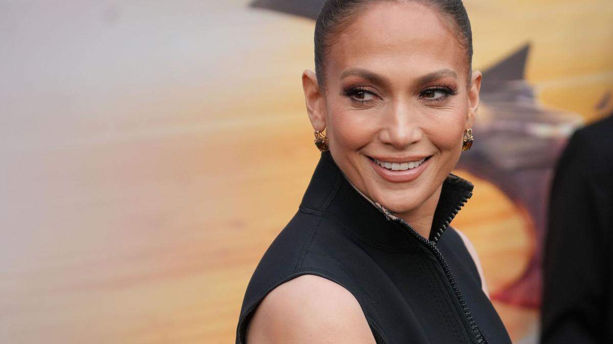 Jennifer Lopez arrives at the Warner Bros. THE FLASH Los Angeles Premiere held at the Ovation Hollywood in Hollywood, CA on Monday, ​June 12, 2023. (Photo By Sthanlee B. Mirador/Sipa USA)