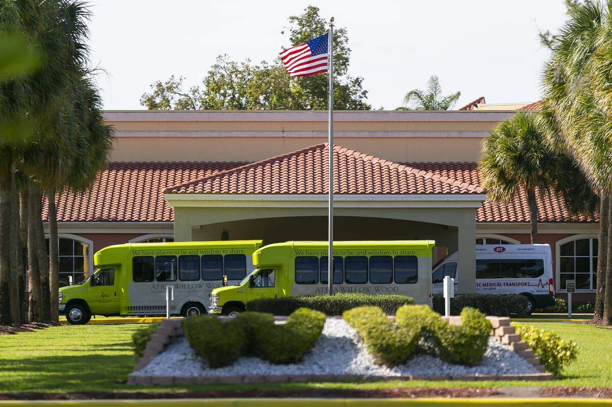 An outside view of Atria Willow Wood in Fort Lauderdale on Tuesday, March 17, 2020. On Tuesday, the Florida Department of Health announced two deaths at the assisted living facility in Broward, one of which was confirmed to have been diagnosed with COVID-19.