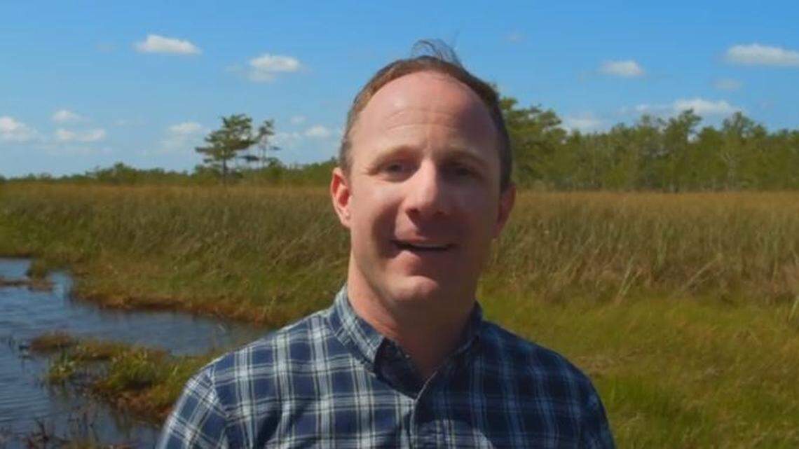 Adam Gentle, aN anti-corruption lawyer, is launching his campaign as a Democrat against U.S. Rep. Mario Diaz-Balart, who is running for reelection in 2022.