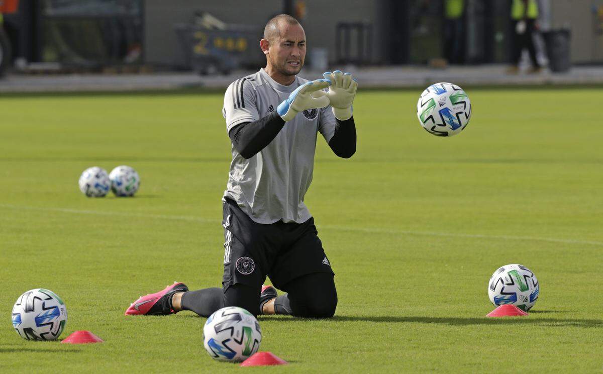 Inter Miami CF goalkeeper Luis Robles runs drills during MLS soccer training camp at Lockhart Stadium on Tuesday, February 11, 2020 in Fort Lauderdale.