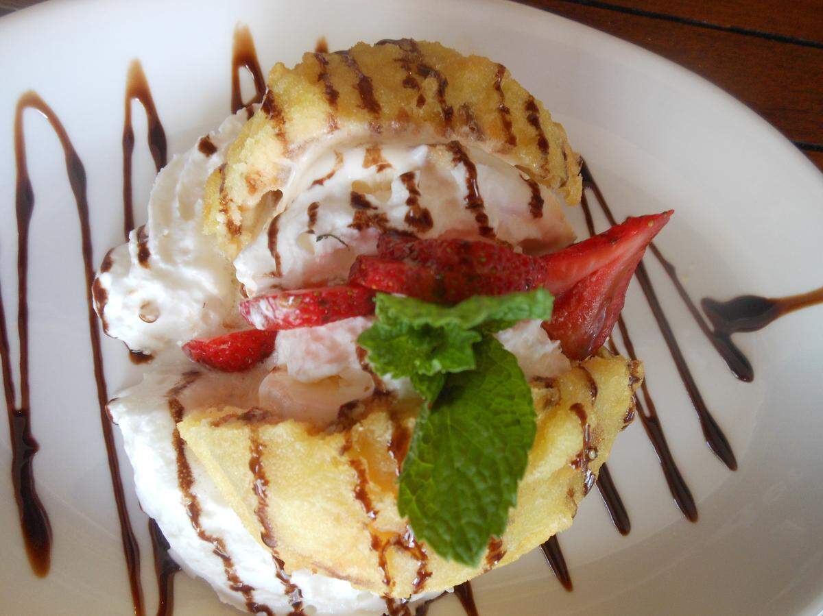 Shigemi Japanese’s tempura ice cream