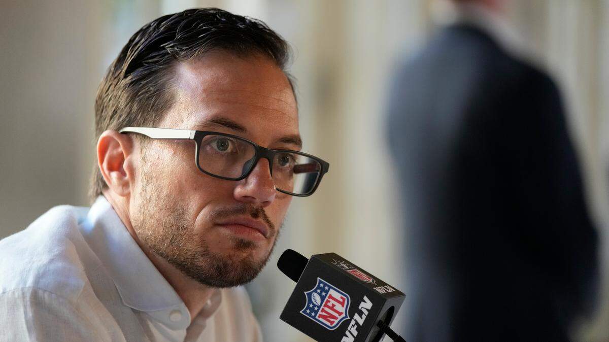 Miami Dolphins head coach Mike McDaniel speaks at a coaches press availability during the NFL owner’s meeting, Monday, March 28, 2022, at The Breakers resort in Palm Beach, Fla. (AP Photo/Rebecca Blackwell)