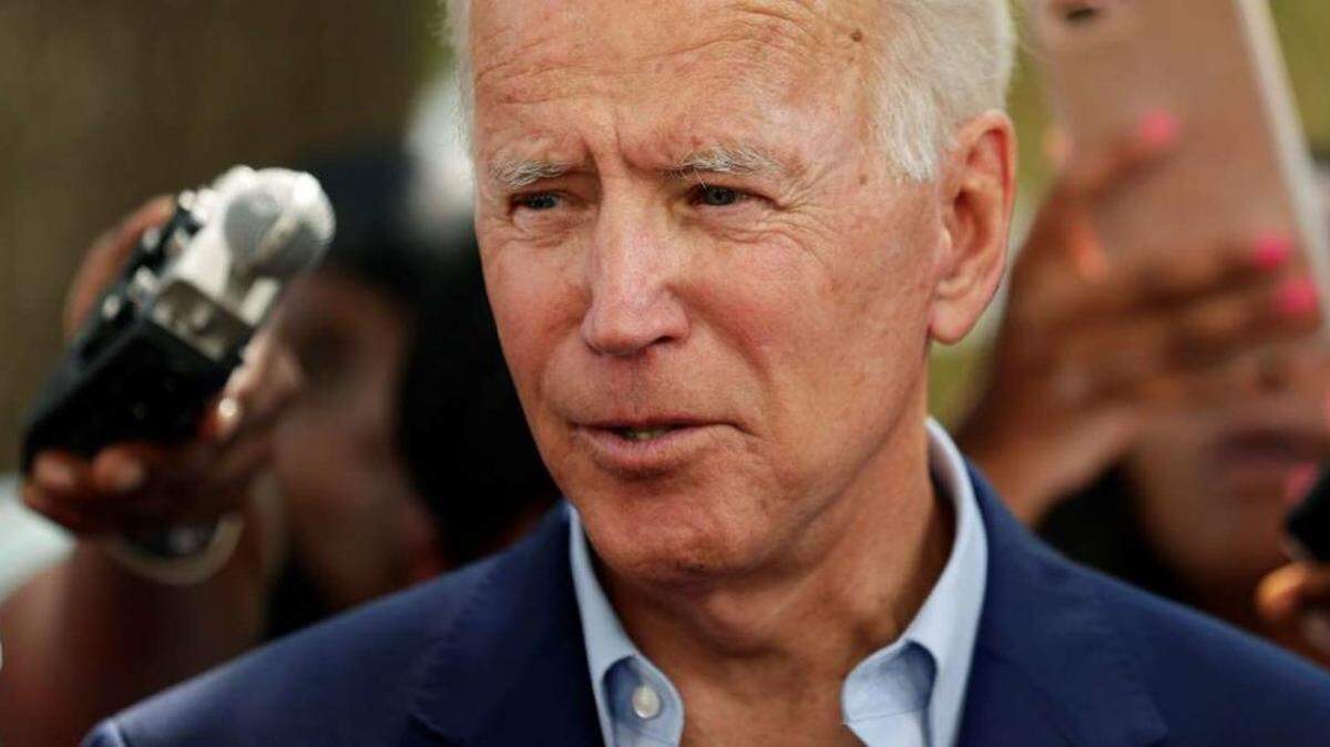 Media critic says that presidential candidate Joe Biden is running a reactionary campaign, a losing strategy.