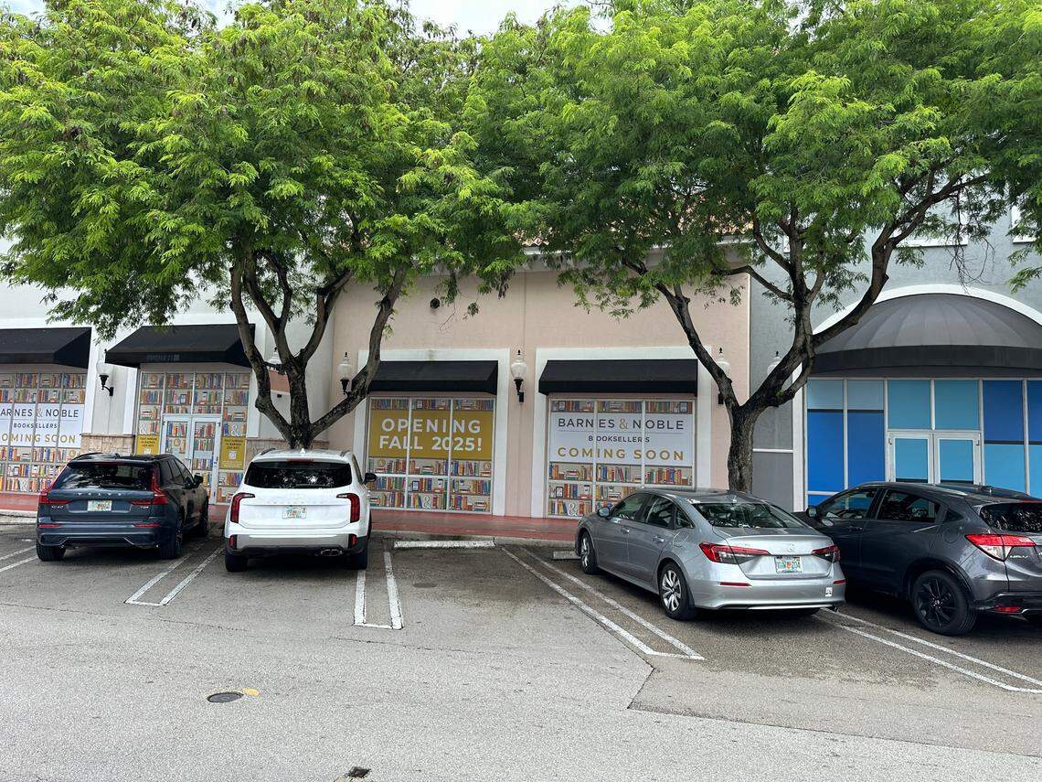 A new Barnes & Noble bookstore opened at The Palms at Town & Country shopping plaza at 8525 Mills Dr. in the fall of 2025. Construction was underway on July 23, 2025. The store is sandwiched between a Nordstrom Rack and Lane Bryant and near an Outback Steakhouse. 