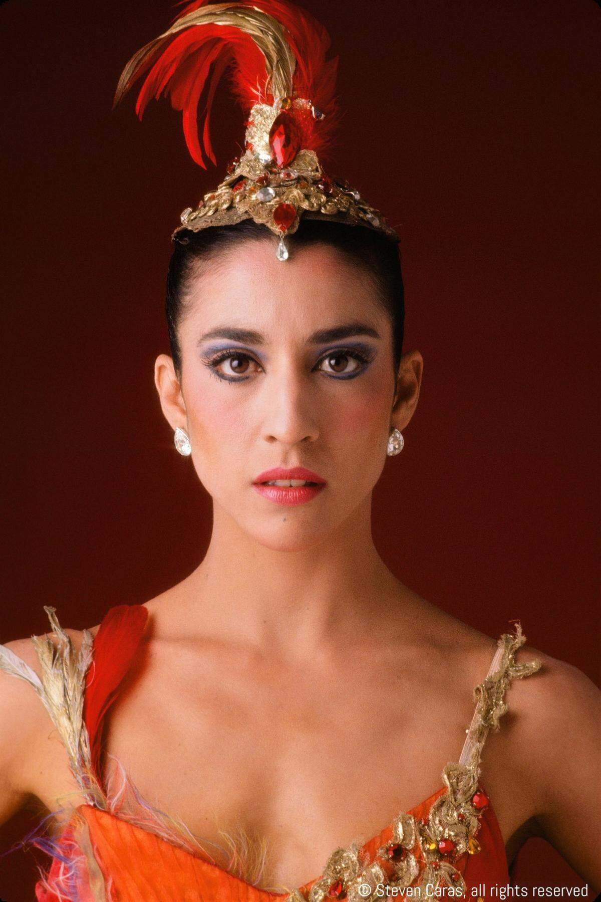 Lourdes López as the firebird in Balanchine / Robbins’ “Firebird” in 1995, a performance called “magical” by The New York Times.