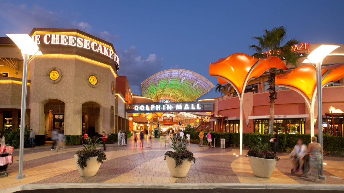 Malls should be open during Columbus Day but some stores might have different hours of operation because of COVID-19.