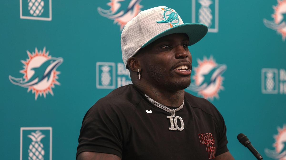 Dolphins newly acquired wide receiver Tyreek Hill holds his first press conference among family members and the press. Offensive tackle Terron Armstead and wide receiver Tyreek Hill both participated in their first press conference after being acquired by the Miami Dolphins inside the Baptist Health Training Complex’s second floor conference room in Miami Gardens, Florida on Thursday, March 24, 2022.