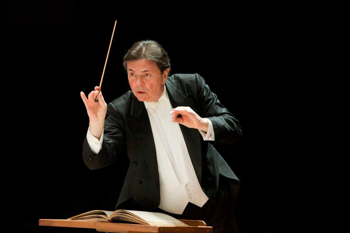 Frost Symphony Orchestra will perform at the Arsht Center on Dec. 4 with renowned maestro Gerard Schwarz.