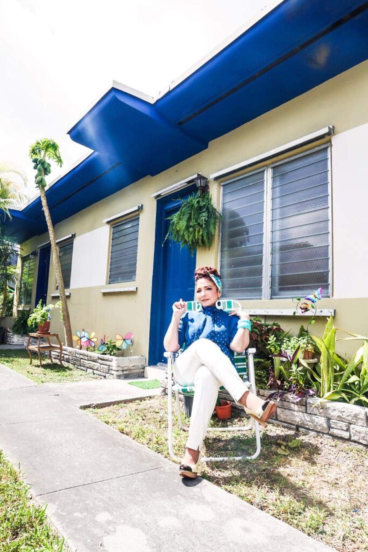The “La Vecina” photo shoot was at Gloria Estefan’s first apartment near loanDepot Park. She had a very clear vision of where she wanted to create the video.