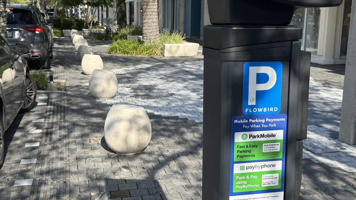 People in Coral Gables can now decide whether to pay for parking with Pay-By-Phone or ParkMobile.