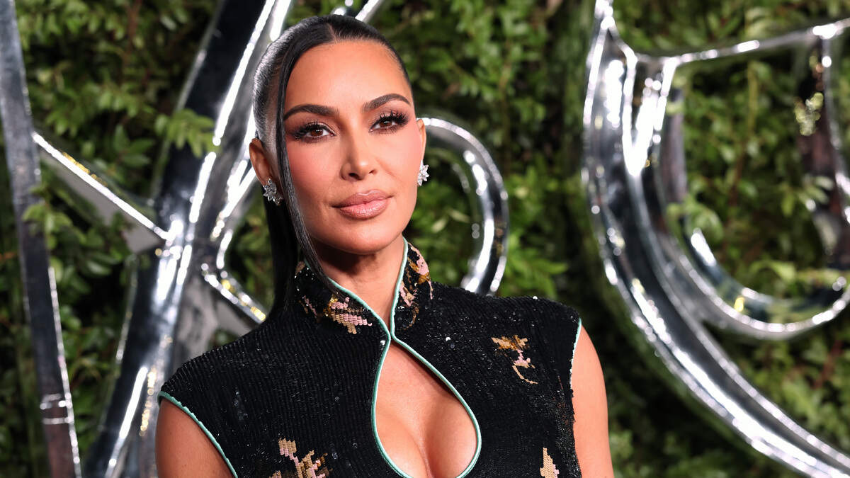 Kim Kardashian und Jennifer Aniston machten Gesichtsbehandlungen mit ...
