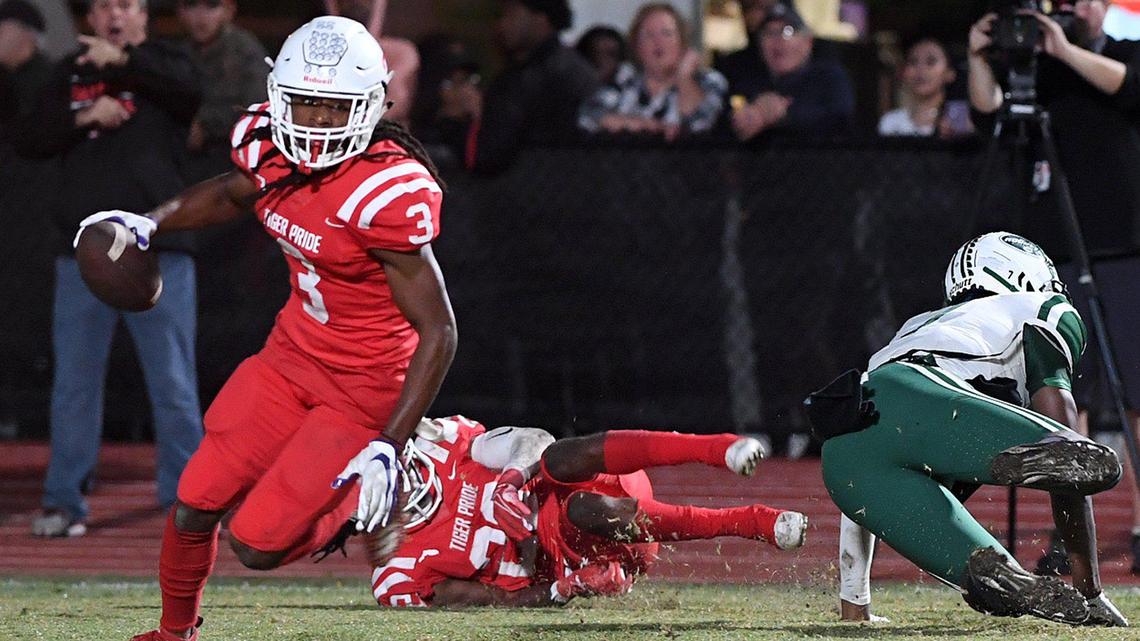 Without spring football, Manatee County coaches won’t get full supplement pay this year