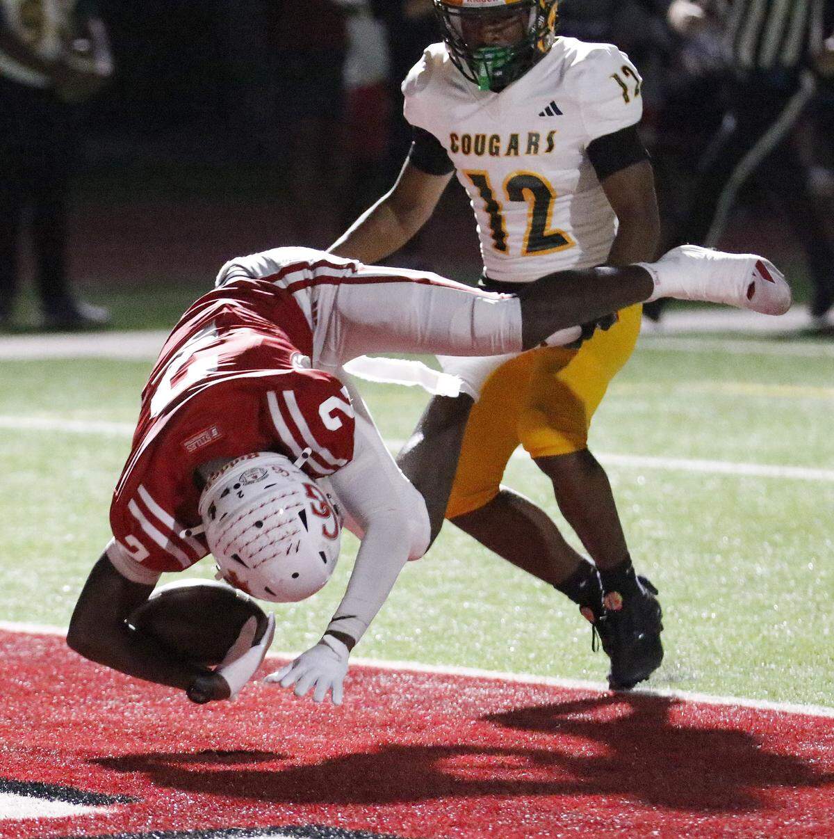 Cardinal Gibbons Chiefs Gary Hadley (2) scores a touchdown against Killian Cougars during Region 4-2A semifinal football game on Friday, November 21, 2025 at Cardinal Gibbons HS in Fort Lauderdale. Andrew Uloza / for Miami Herald