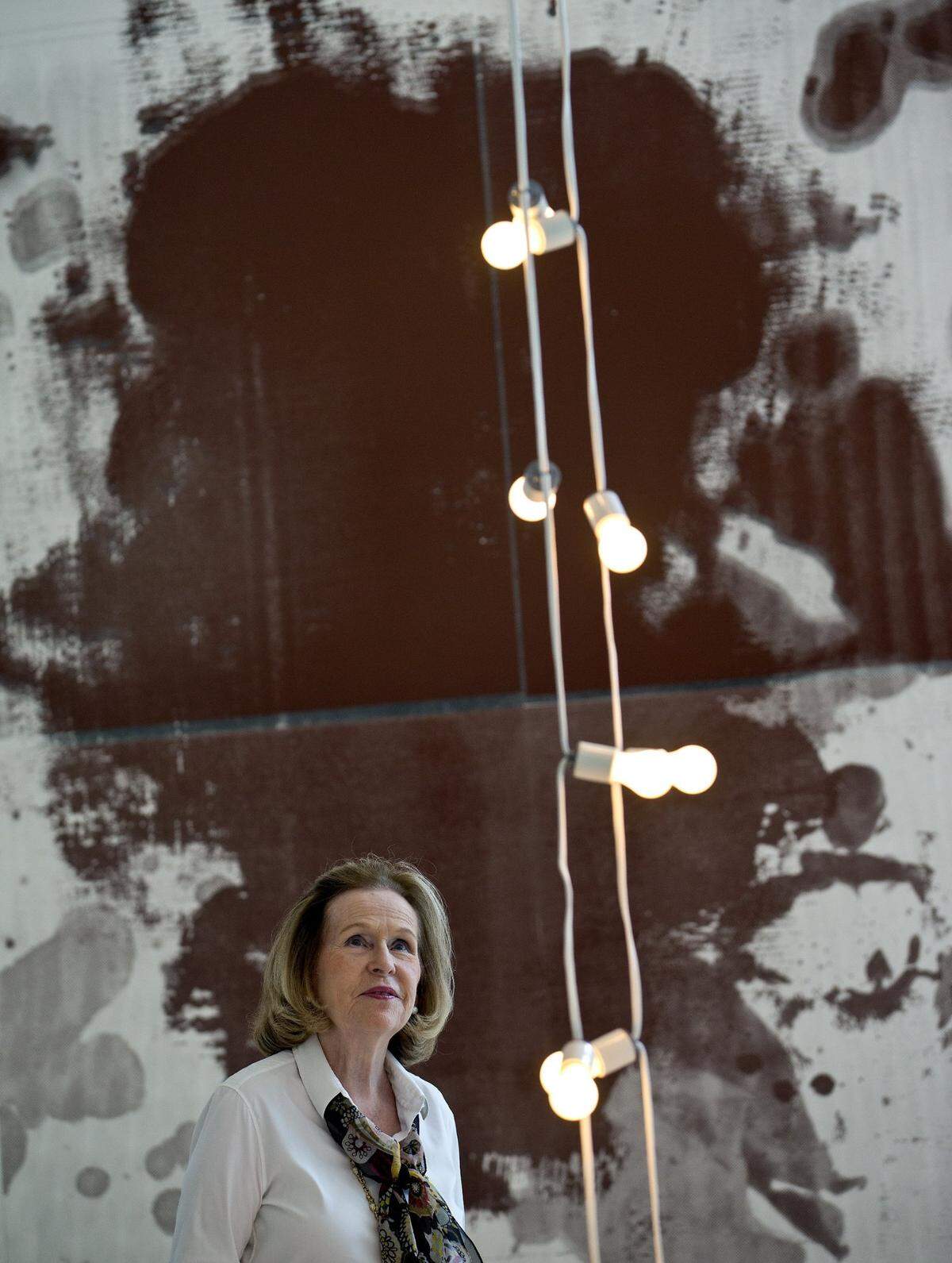 Rosa de la Cruz by works by Félix Gonzalez-Torres and Christopher Wool at the de la Cruz Collection in the Design District on Thursday, September 22, 2016.