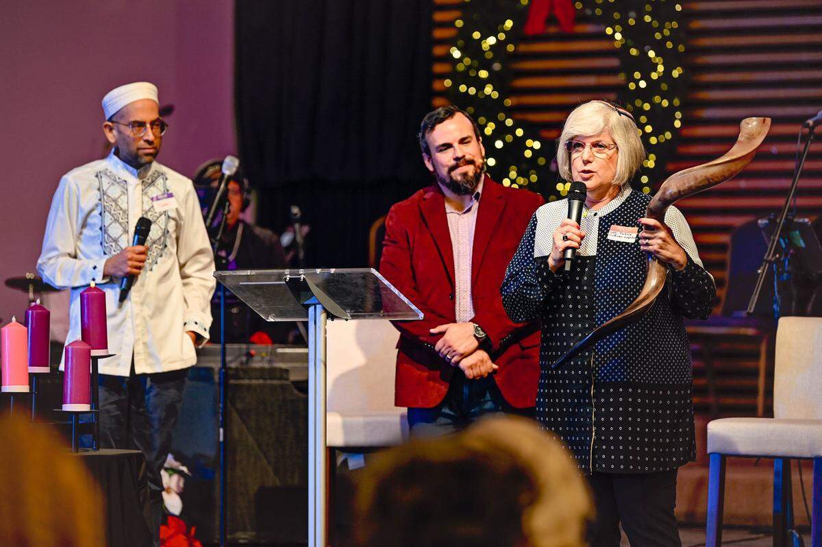 Rabbi Barbara Goldman-Wartell of Temple Israel kicked off an interfaith peace service at Unity on the Bay by blowing the shofar horn (a Jewish tradition) to symbolize the call for community.