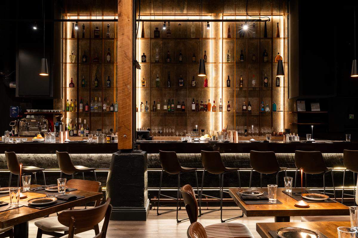 The bar at Francesco Martucci in Wynwood.