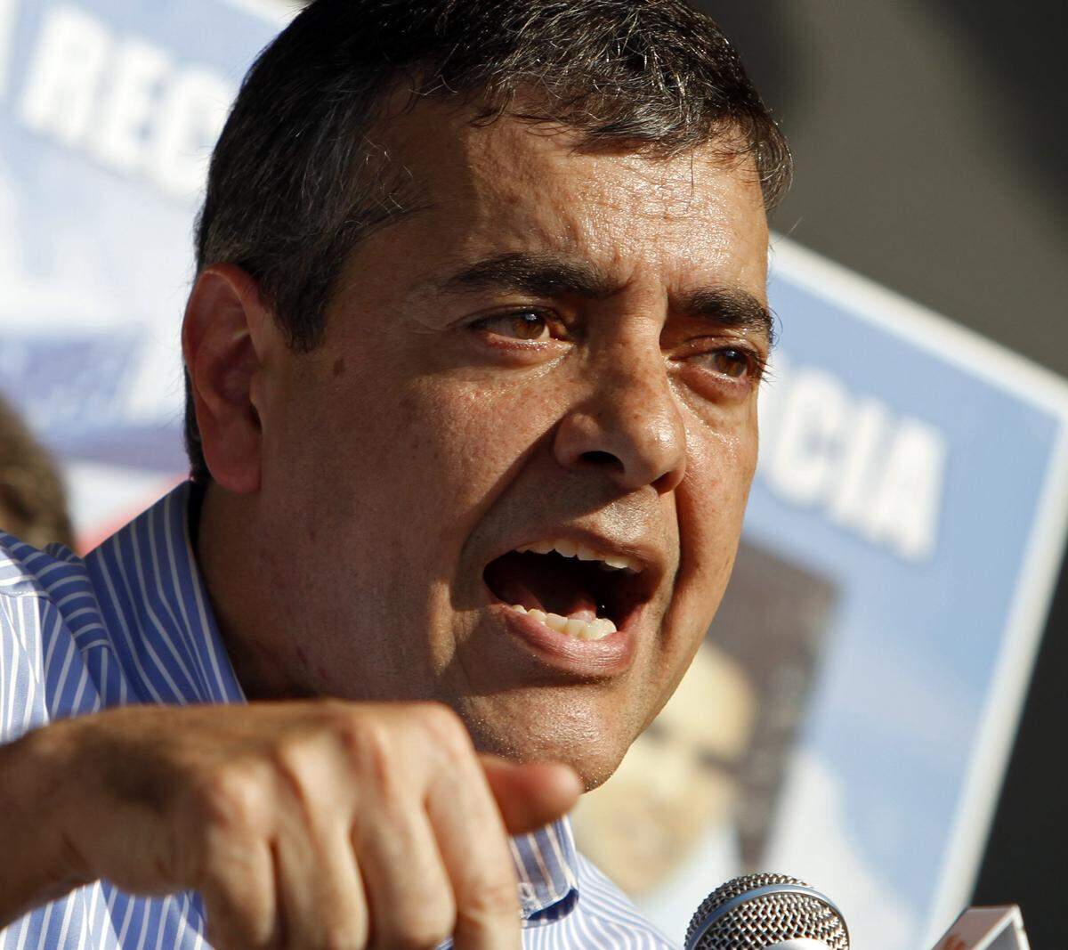 Former congressman David Rivera, a Miami Cuban-American Republican embroiled in a scandal over a $50 million contract with the sanctioned Venezuela state-owned oil company PDVSA, speaks in 2011 about his bid to run for his old U.S. House seat amid an investigation into campaign finance violations.