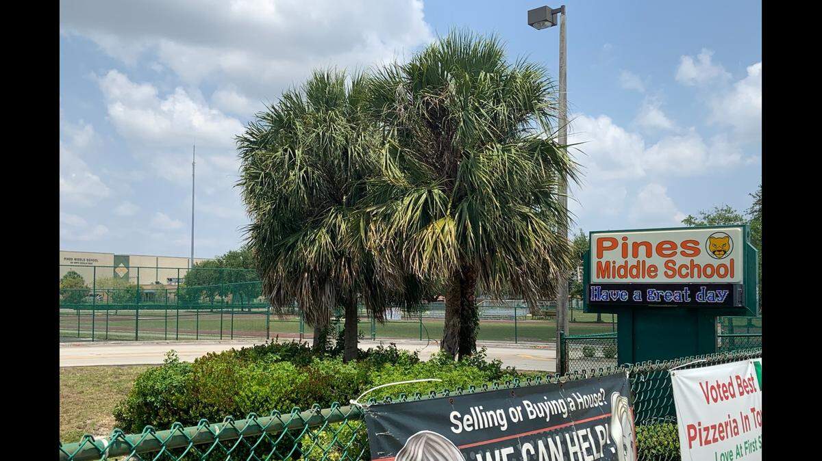 La escuela intermedia Pines, en 200 Douglas Rd. in Pembroke Pines, será una de las escuelas modificadas por el nuevo plan del superintendente escolar de Broward.