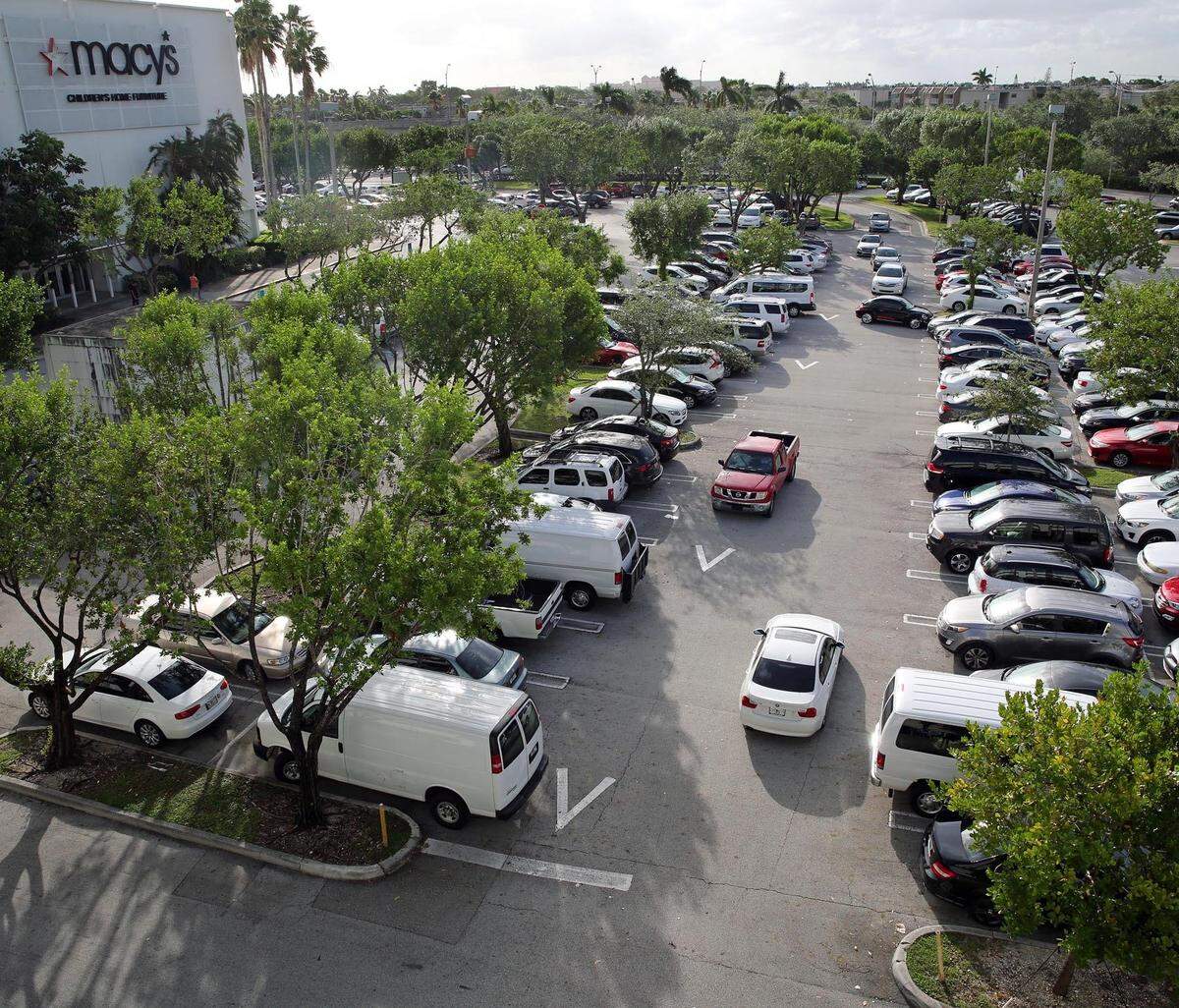 Dadeland Mall will open at 8 a.m. Dec. 26, 2018, for after Christmas shopping.