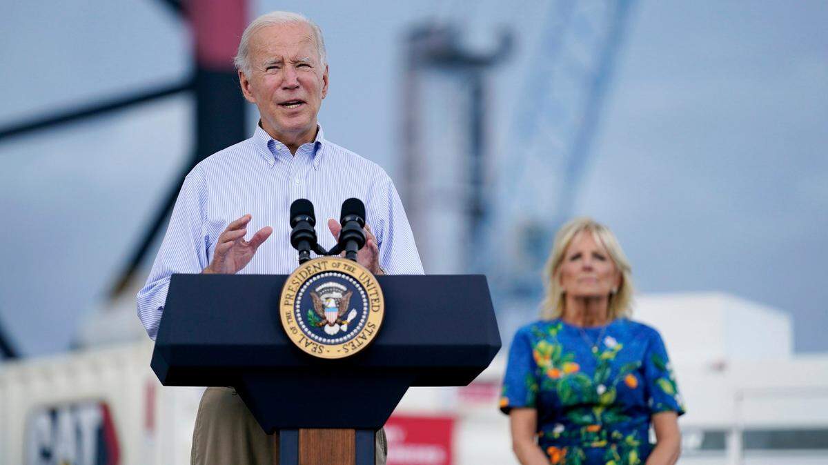 President Joe Biden is slated to visit South Florida a week before Election Day to headline a DNC rally and also stump for gubernatorial candidate Charlie Crist. 