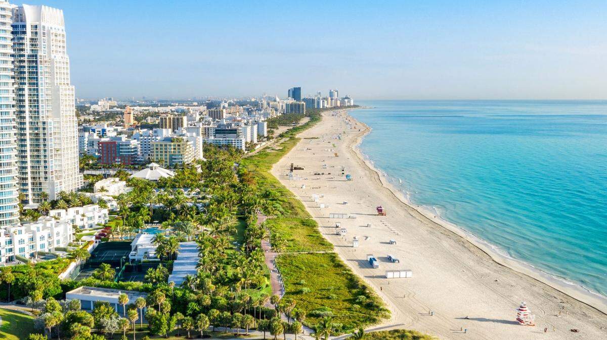 South Beach is still paradise, Condé Nast Traveler says.
