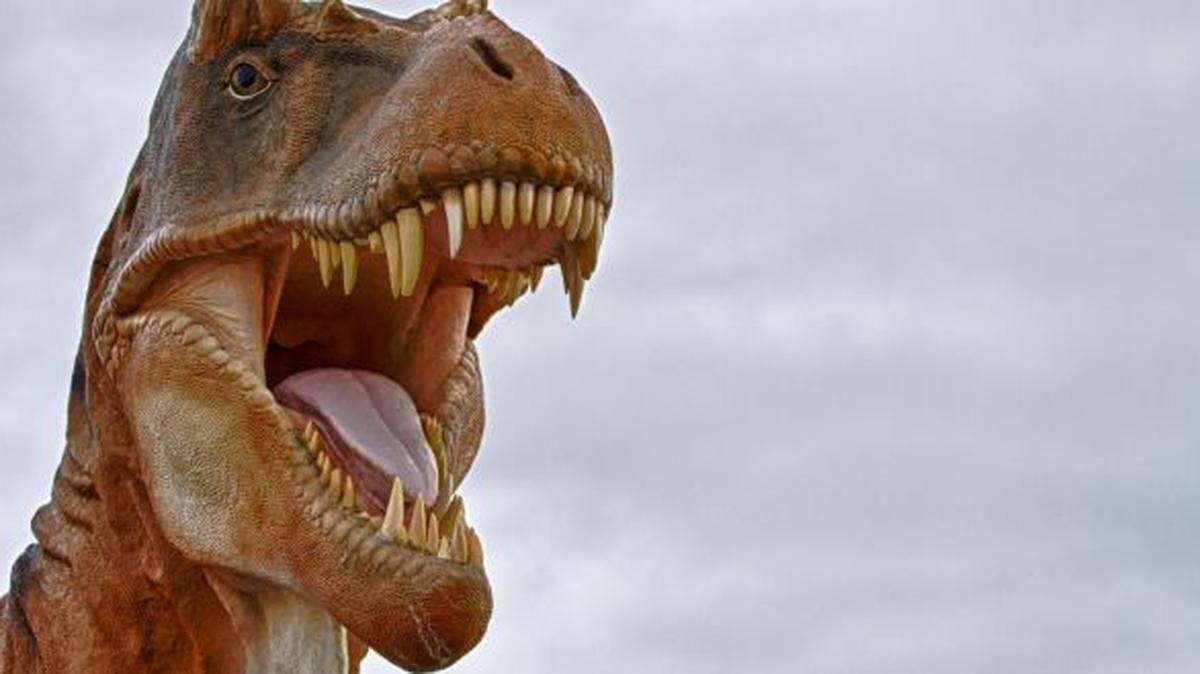 Washington lawmakers are considering a bill to name the Suciasaurus rex, the only dinosaur fossil found within the state, its official state dinosaur.