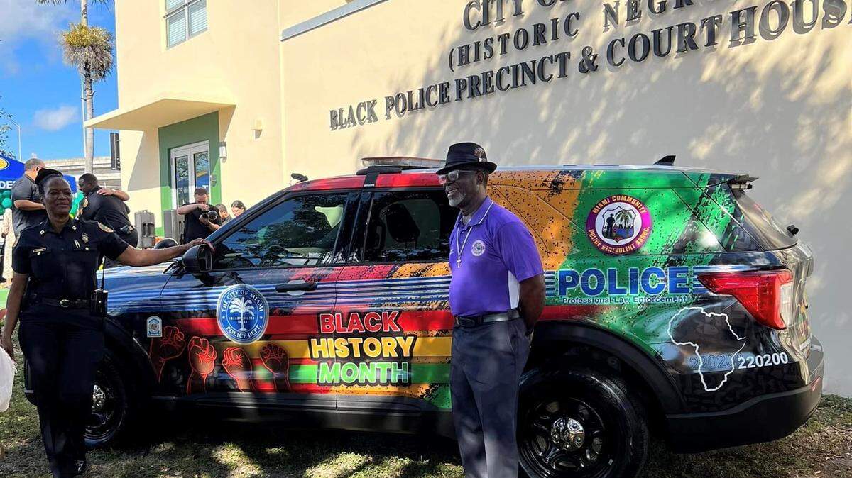 Para celebrar el Mes de la Historia Afroamericana, el jefe de Policía de Miami Manuel A. Morales y varias autoridades presentaron el 2 de febrero de 2023 el primer vehículo de la Policía de Miami para el Mes de la Historia Afroamericana.