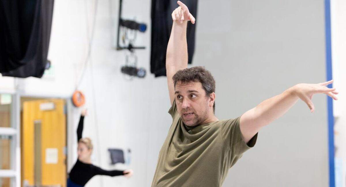 Choreographer Ricardo Amarante rehearsing “Delight,” making its world premiere as part of Miami City Ballet’s “Spring Mix.”