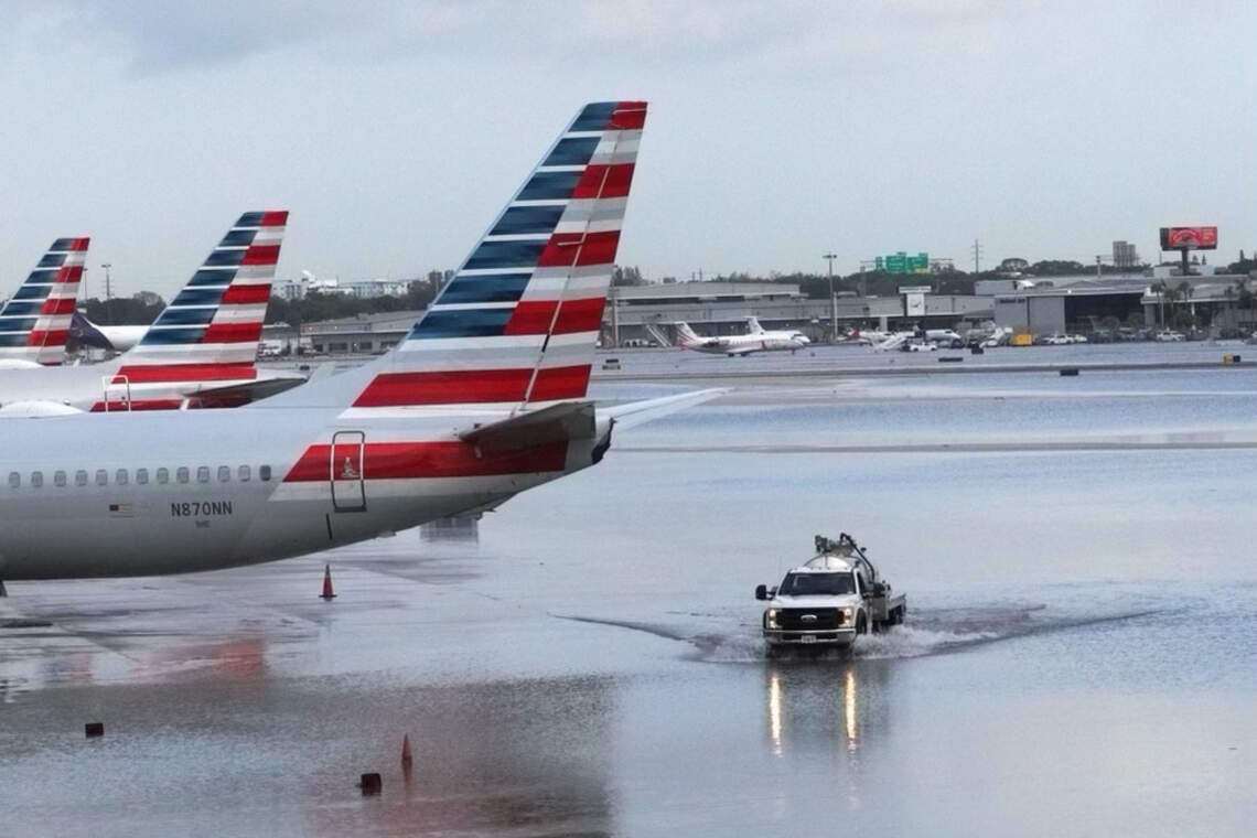 Fort Lauderdale airport closed through Thursday due to floods | Miami ...