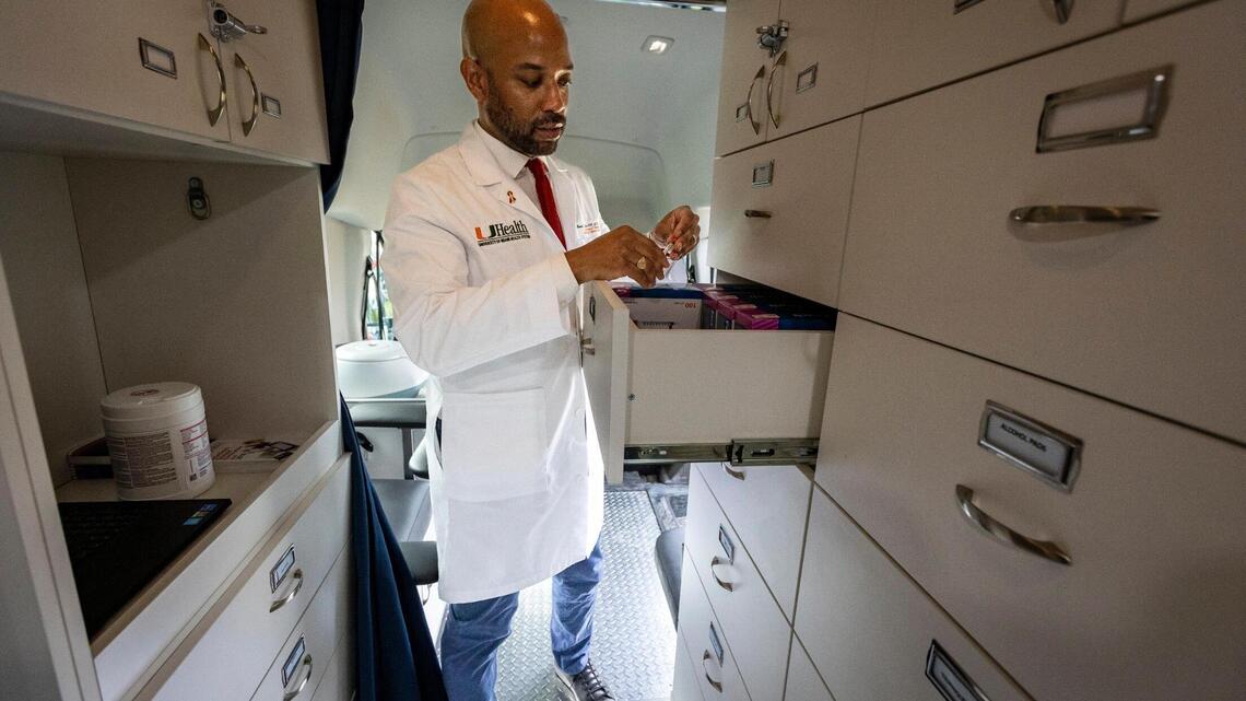Parts of Miami and Fort Lauderdale have high HIV rates. How a clinic on wheels can help
