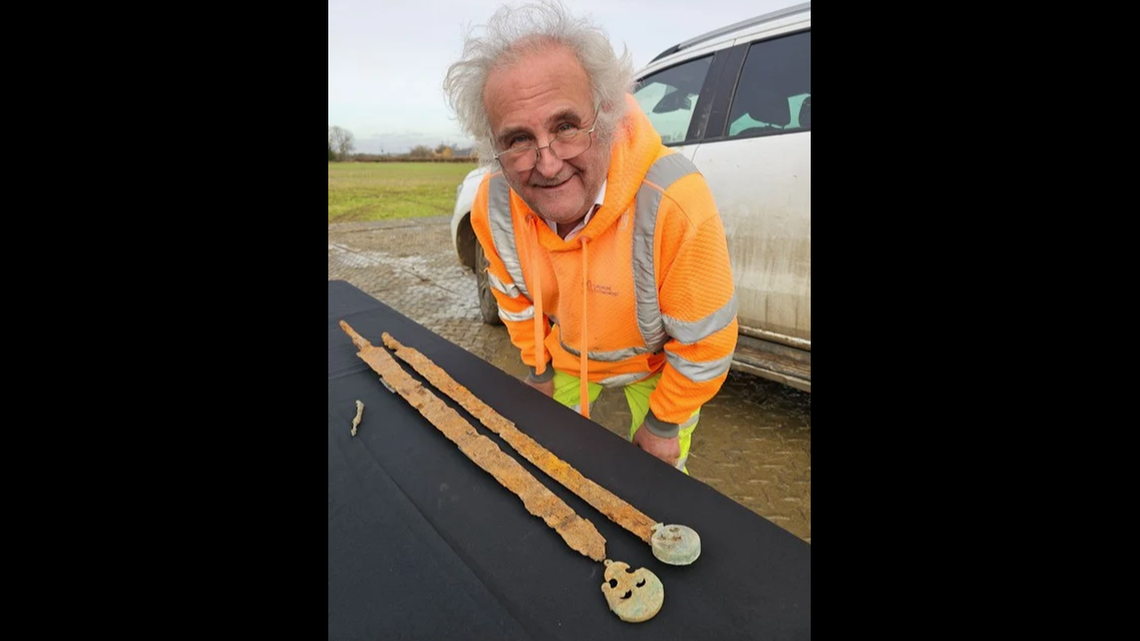 Cotswold Archaeology’s Peter Busby said the discovery of two Roman-era swords led to a much bigger find in England.