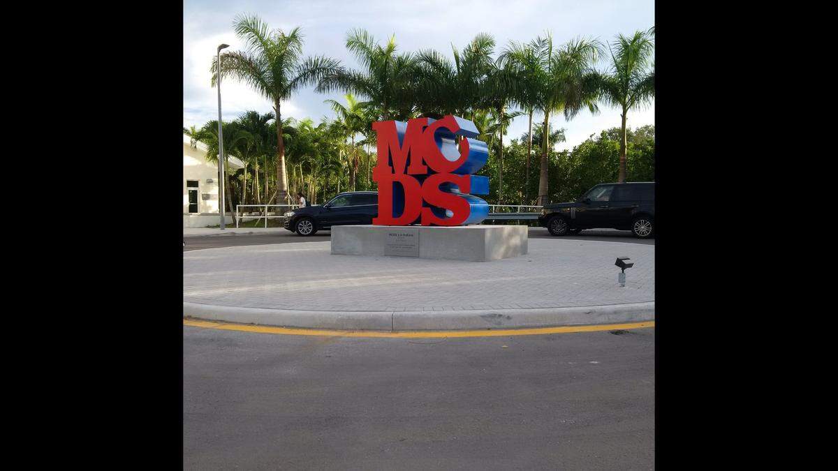 Miami Country Day School’s nod to Robert Indiana’s famous “LOVE” sculpture.