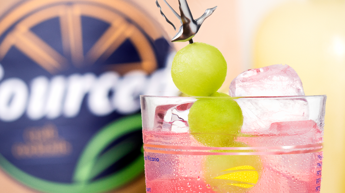 Honey Deuce cocktail