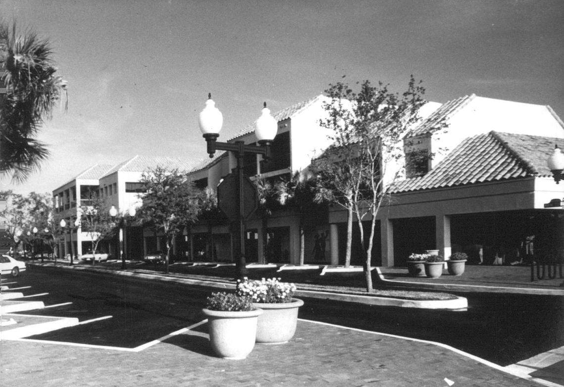 Main Street shops, offices and apartments in the first phase in 1986.