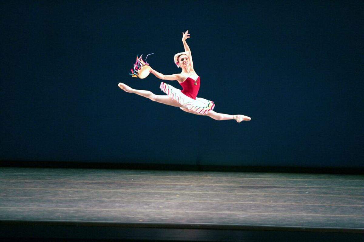 Mary Carmen Catoya displaying the high energy of George Balanchine’s “Tarantella” in a previous MCB production.