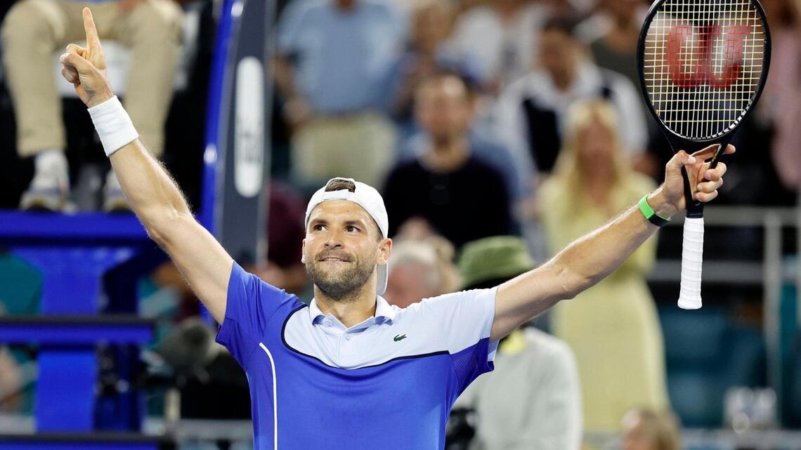 Top seed Carlos Alcaraz ousted by Grigor Dimitrov in Miami Open quarterfinals