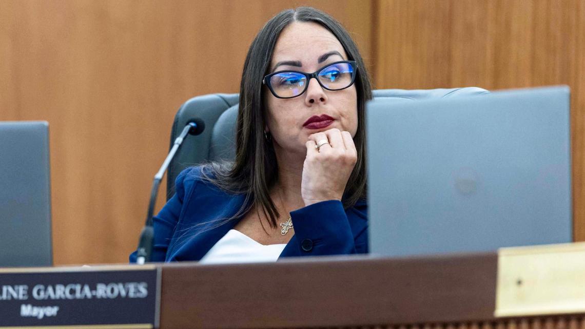 During her first meeting as Hialeah’s interim mayor on Tuesday, Jacqueline Garcia-Roves was unable to lead the council to a consensus on appointing her replacement, leaving her former seat temporarily vacant.