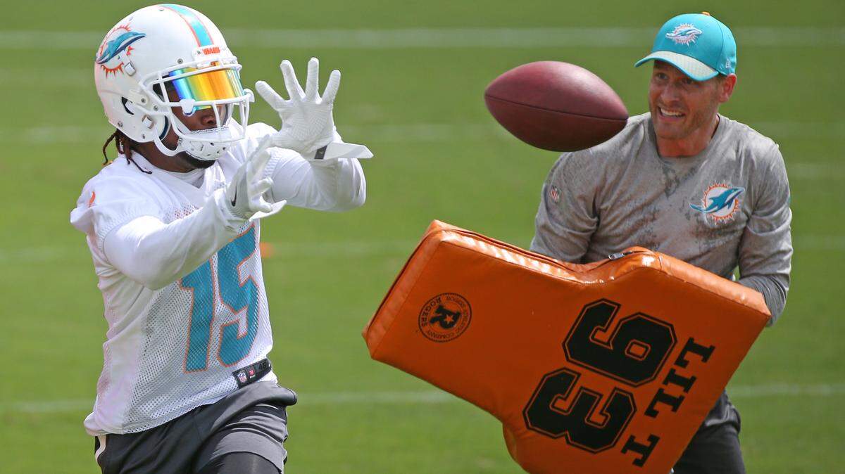 Miami Dolphins wide receiver Albert Wilson #15 running drills during the Miami Dolphins Organized Team Activities at the Baptist Health Training Facility at Nova Southeastern University on Wednesday, May 23, 2018 in Davie.